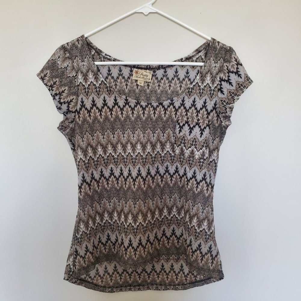 Pretty Rebellious Short Sleeve Patterned Top M